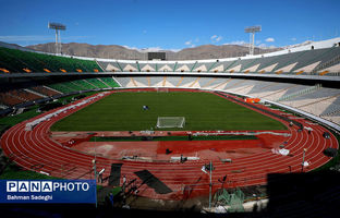 آغاز عملیات نصب سکوهای بتنی ضلع شمالی ورزشگاه آزادی