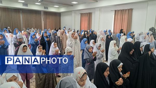 آغاز سال تحصیلی با طنین گلبانگ توحید در دبستان دخترانه ام‌البنین یزد