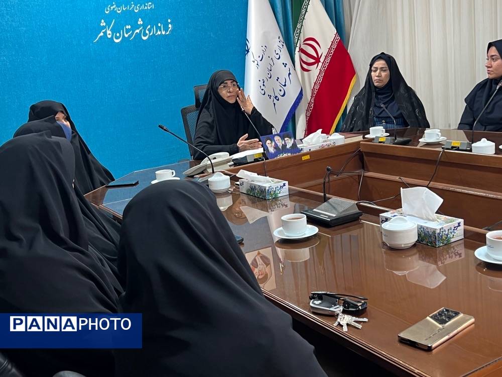 کارگروه دائمی  دختران نوجوان  شهرستان کاشمر 