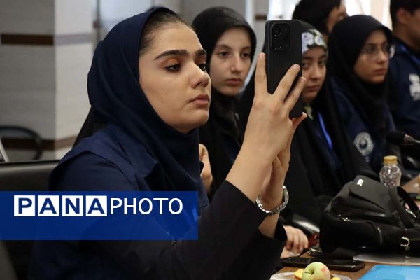 گرامیداشت روز خبرنگار در سازمان دانش‌آموزی؛ تجلیل از خبرنگاران دانش‌آموز پانا شهرستانهای تهران با حضور وزیر آموزش و پرورش
