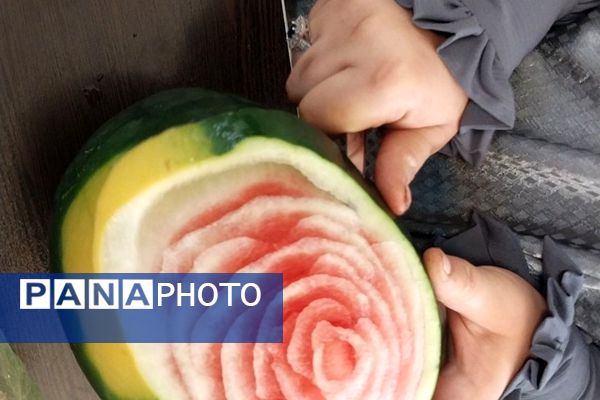 برنامه های شاد و متنوع به مناسبت شب یلدا در مدرسه منتصرین شاهد