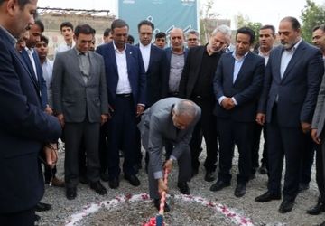 کلنگ‌زنی احداث دبیرستان ۹ کلاسه متوسطه شهر کهنوج از سوی وزیر آموزش و پرورش 