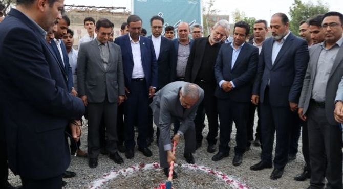 کلنگ‌زنی احداث دبیرستان ۹ کلاسه متوسطه شهر کهنوج از سوی وزیر آموزش و پرورش 