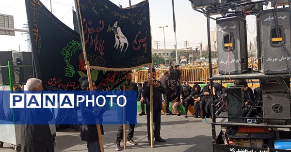مراسم زنجیر زنی و سینه زنی به مناسبت شهادت امام رضا علیه السلام 