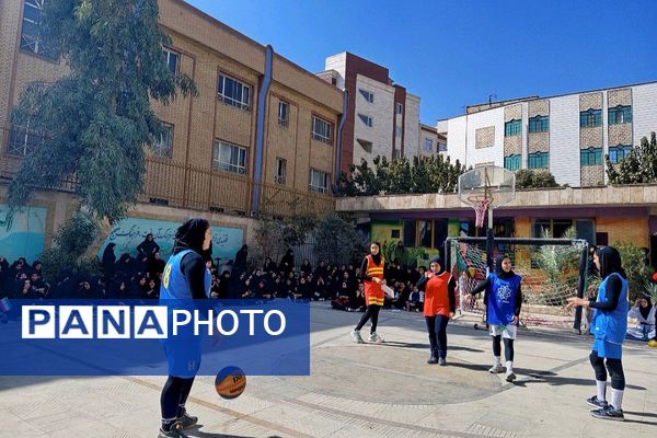 افتتاحیه برنامه «مهارت آموزی ورزشی» در دبیرستان راضیه شکرایی ناحیه دو شهرری