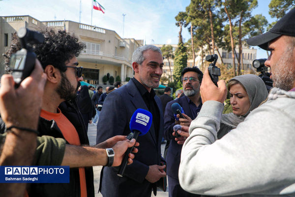 حاشیه جلسه هیات دولت - ۱۴ آبان