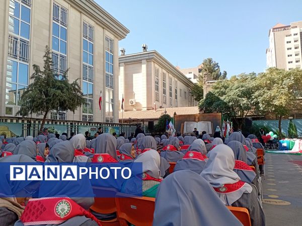 جشن عاطفه‌ها در مشهد برگزار شد