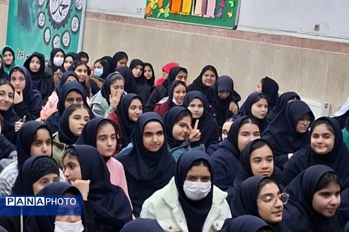 در سوگ مادرِ وفا