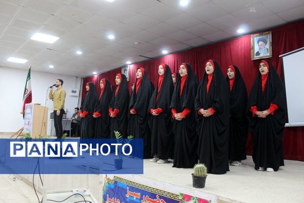 تقدیر از برگزیدگان مسابقات قرآن، عترت و نماز در گلوگاه 