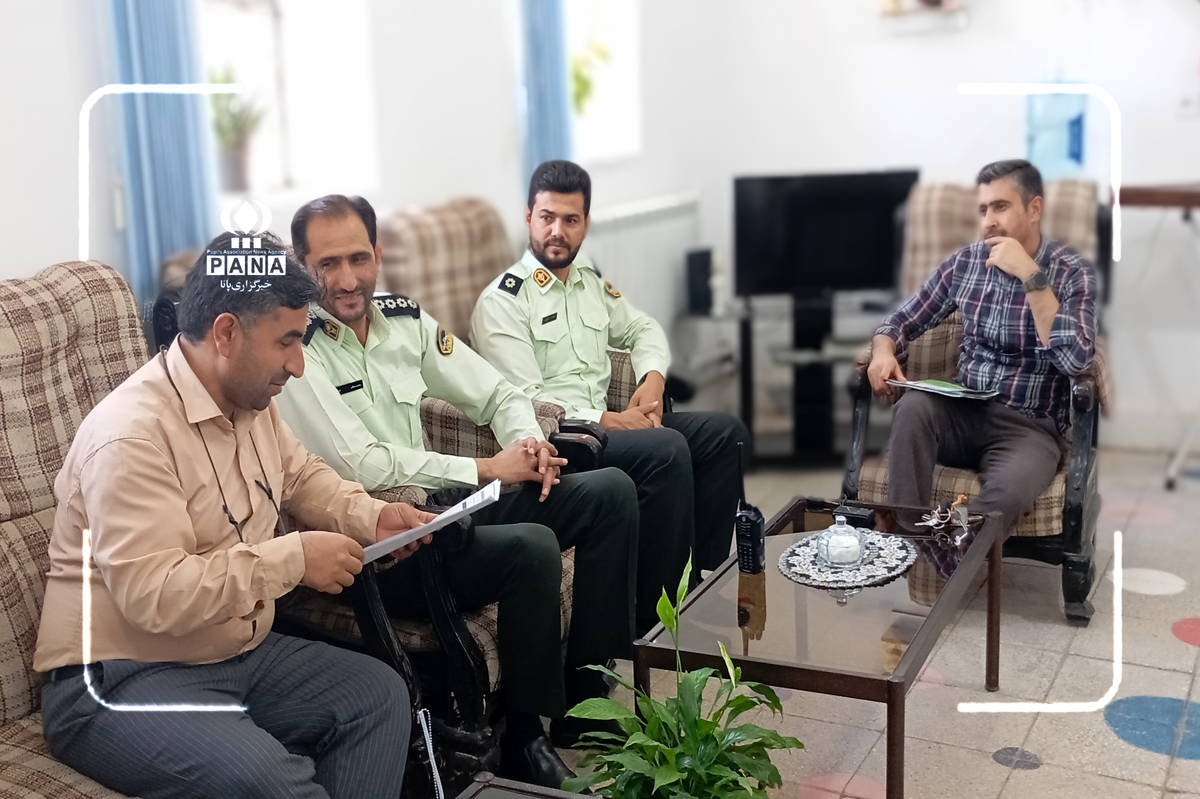 بازدید فرمانده نیروی انتظامی دهگلان از کانونهای تربیتی شهید مطهری و شهید سمیه