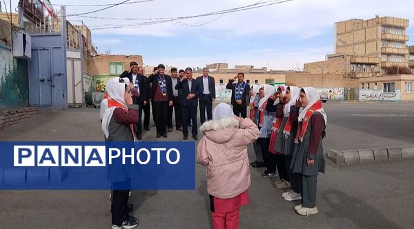 بازدید مسئولان سازمان دانش‌آموزی آذربایجان شرقی از مدارس تمام تشکیلاتی اهر