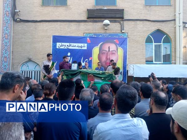 تشییع پیکر شهدای حمله رژیم اشغالگر صهیونیستی به ایران