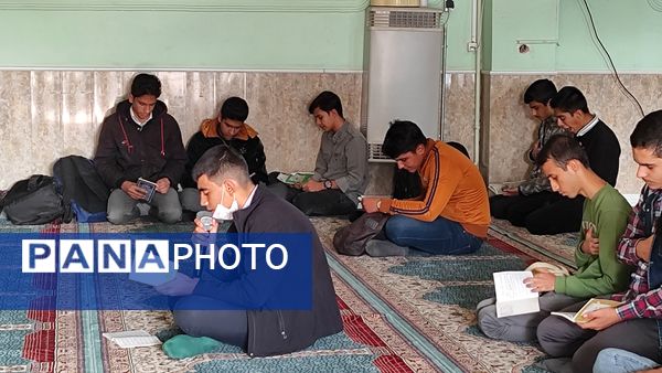 زیارت عاشورا در دبیرستان شاهد ابوذر غفاری 
