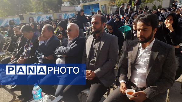 نواخته شدن زنگ مهر در فرزانگان ۴؛ هم صدایی با آغاز سال تحصیلی در سراسر کشور