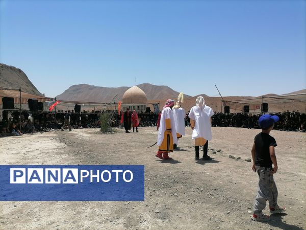 مراسم تعزیه خوانی در روز عاشورای حسینی در شهر بار 