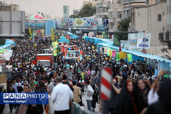 مهمونی ۱۰ کیلومتری غدیر در تهران    