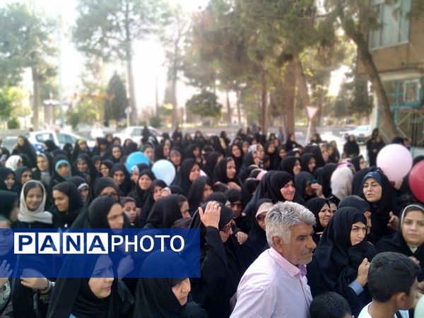 همایش بزرگ پیاده‌روی هفته دفاع مقدس در خلیل‌آباد
