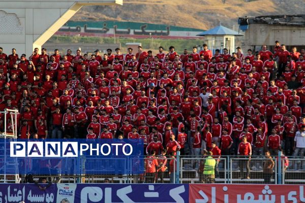 بازی بدون گل تراکتور و فجر سپاسی