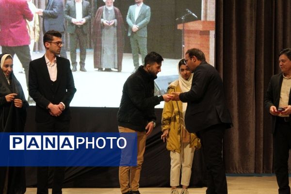 جشن بزرگ وصال و تقدیر از ۳۷۰ زوج جوان در فرهنگسرای نیشابور