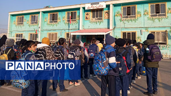 مراسم صبحگاهی شاد و متفاوت در دبستان پسرانه فطرت