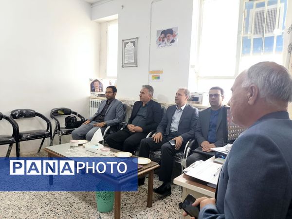 بازدید معاون پرورشی و کارشناس فرهنگی اداره آموزش پرورش  کاشمر از دبستان شهید پسندیده فدافن