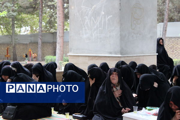 مراسم جاماندگان اربعین در کنار مزار شهدای سملقان