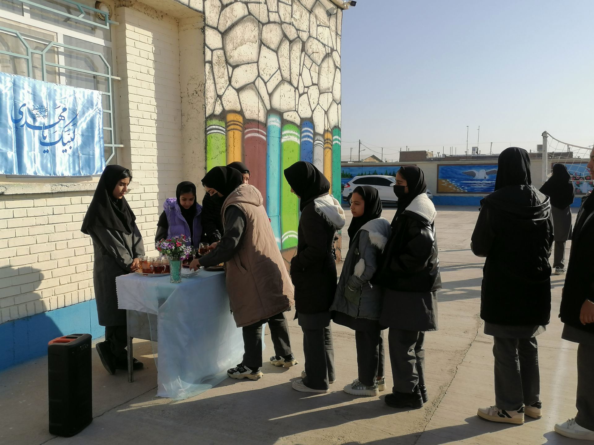 برپایی ایستگاه صلواتی در دبیرستان حاج مهدی روحانی شهرستان خلیل آباد 