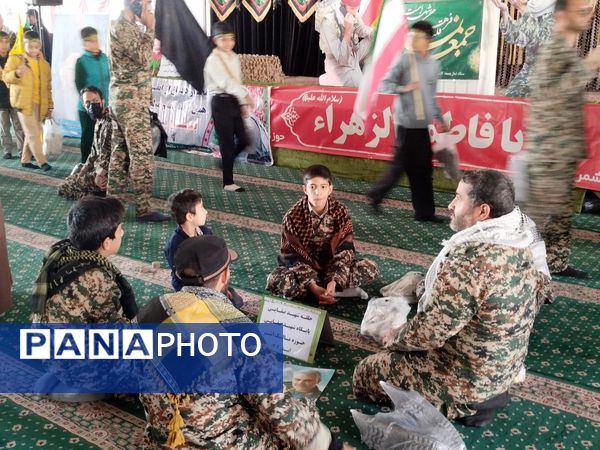 گردهمایی باشکوه بسیجیان کاشمر در باغمزار به مناسبت هفته بسیج  