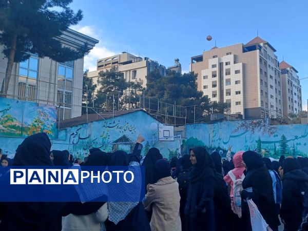 مراسم روز دانش‌آموز و ۱۳ آبان در دبیرستان شاهد تکتم