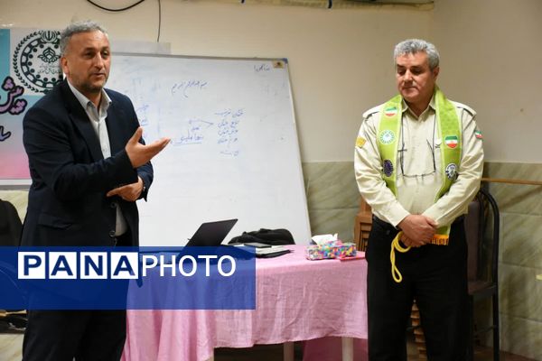 پیش‌اردوی ملی تشکیلات پیشتازان دختر در مازندران 