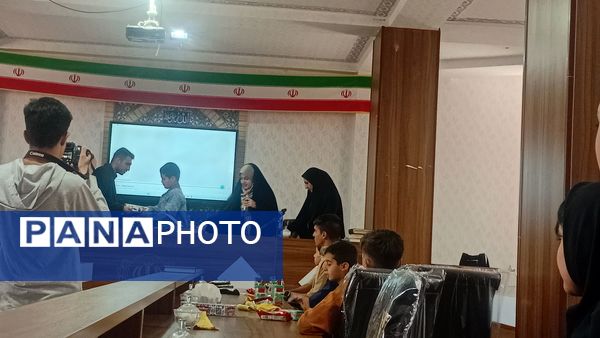 جلسه‌ سفیران رسانه منطقه سامان 