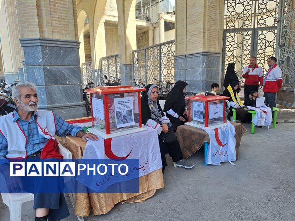 حضور پرشور دانش‌آموزان عضو سازمان دانش‌آموزی در نمازجمعه اصفهان
