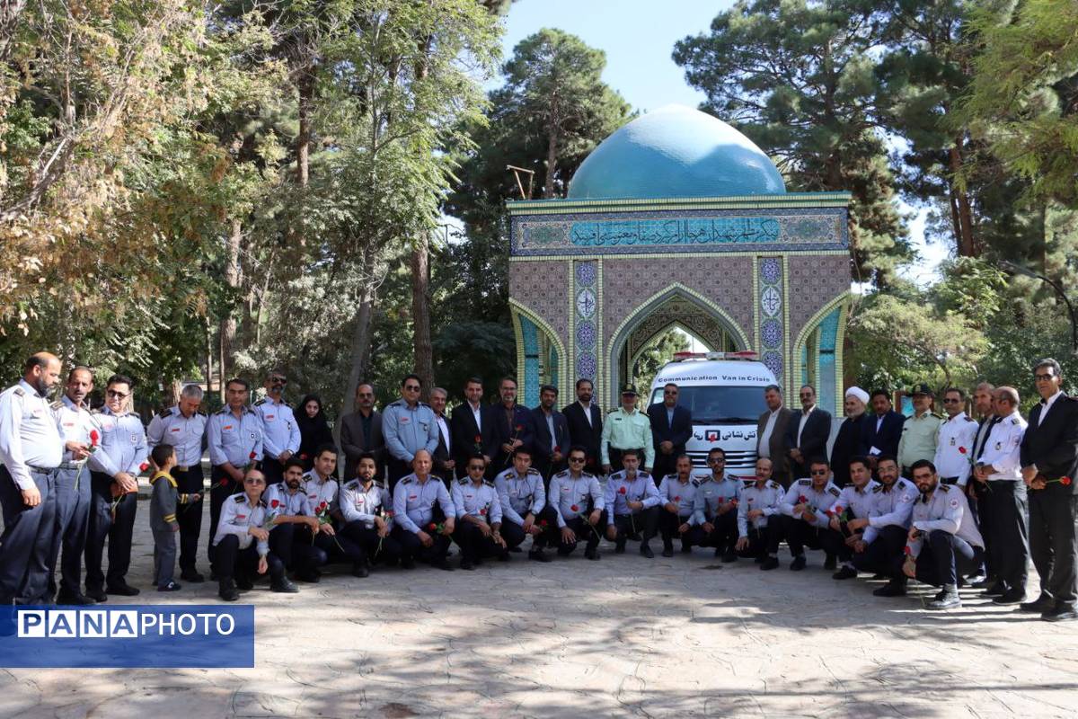 گرامیداشت روز آتش‌نشان و عطرافشانی مزار شهدای گمنام در تربت‌حیدریه