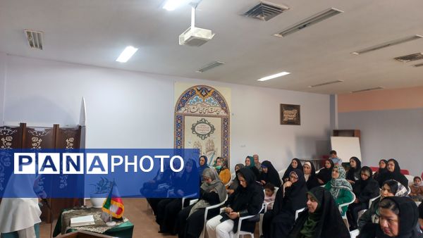 جلسه آموزش خانواده در دبستان لطیفه 