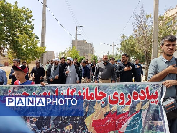 برگزاری پیاده‌روی جاماندگان اربعین حسینی در دهگلان با حضور پرشور مردم