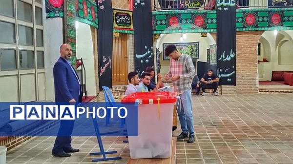 حضور پرشور مردم‌ اشتهارد برای دومین بار در پای صندوق‌های رأی