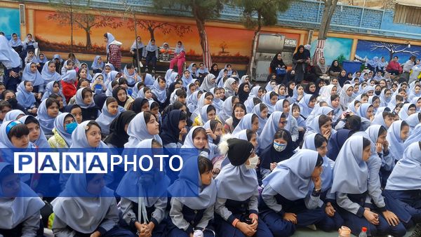 جشن میلاد‌ با‌سعادت حضرت فاطمه زهرا (س) در دبستان دخترانه فرهنگیان۲