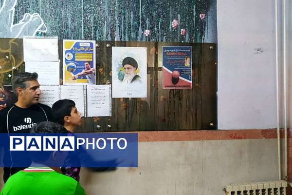 پدر و پسر در میدان ورزش؛ شور و نشاط ورزشی در مدرسه علامه طباطبایی پیشوا