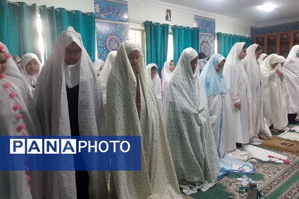 تمرین بندگی دانش آموزان مدرسه هدی یک برای ماه مبارک رمضان