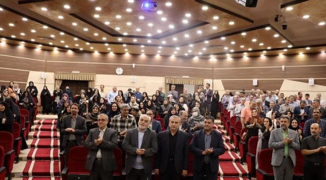 آیین تجلیل از بازنشستگان و پیشکسوتان آموزش و پرورش ناحیه یک اصفهان