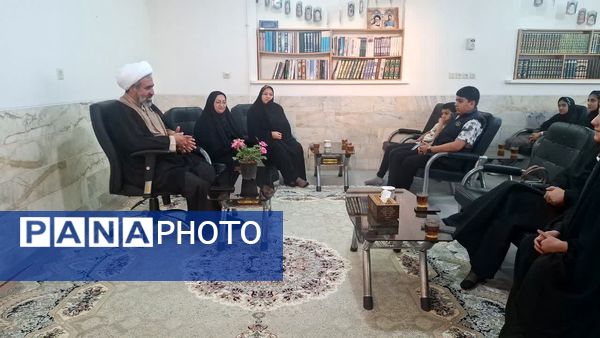 دیدار صمیمانه امامجمعه مروست با خبرنگاران پانا