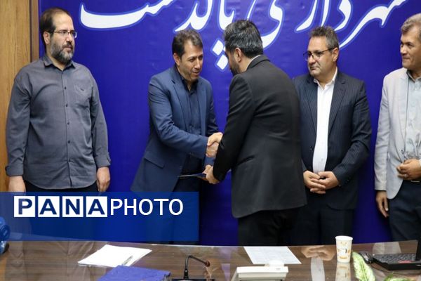 نشست صمیمانه شهردار پاکدشت با خبرنگاران و اصحاب رسانه