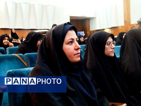 معلم؛ نردبان آسمان علم