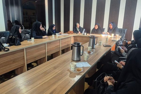 جلسه توانمندسازی نیروی های جدید الاستخدام حوزه پرورشی اداره آموزش و پرورش کهریزک 