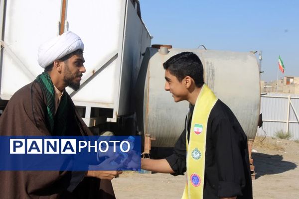 نماز باران در مدرسه نسل آفتاب