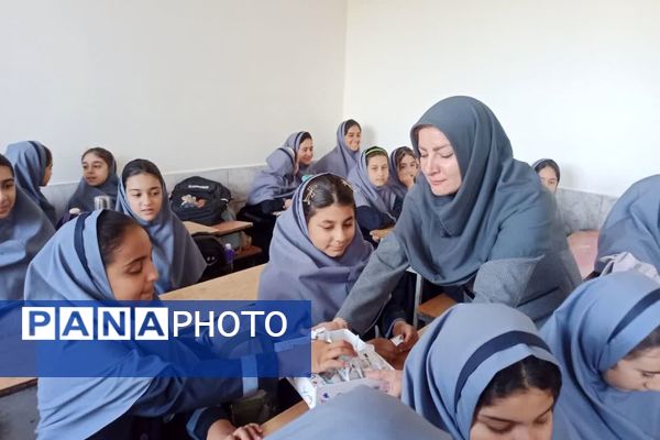 شادترین روز سال تحصیلی در مدرسه کوثر ناحیه ۴ شیراز 