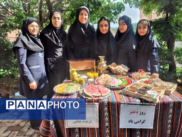 جشنواره صبحانه سالم در هنرستان موفقیان شهرستان نظرآباد