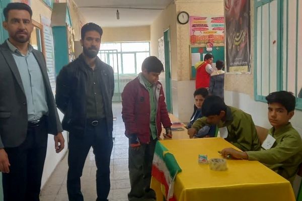 برگزاری انتخابات شورای دانش‌آموزی در مدرسه نواب صفوی