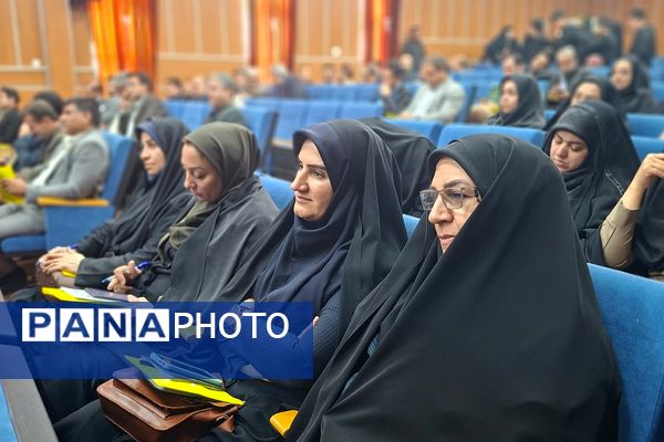 نشست فصلی مدیران شهرستان قرچک