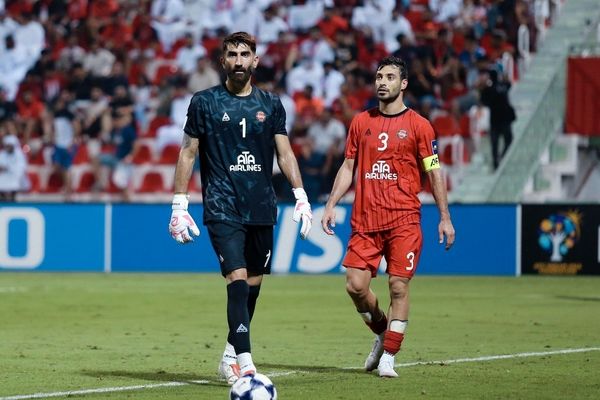 تساوی پرحادثه در دبی؛ تراکتور با ۱۰ نفر از شکست گریخت